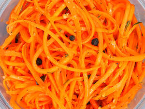 Spicy shredded carrots